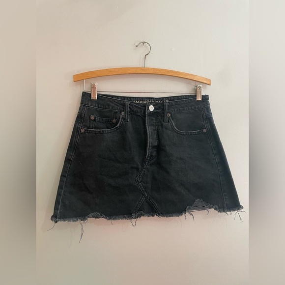 American Eagle Black Mini Jean Skirt Distressed Button-Fly - Picture 1 of 5